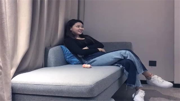 文轩探花:清纯舞蹈学生妹的淫荡贴身热舞教学