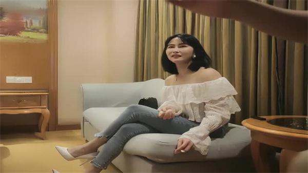 天价约炮极品外围小姐姐，诱惑撩人